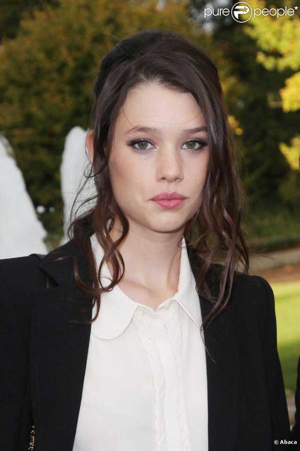 阿斯特丽德·伯格斯·弗瑞斯贝/Astrid Berges-Frisbey-6-26